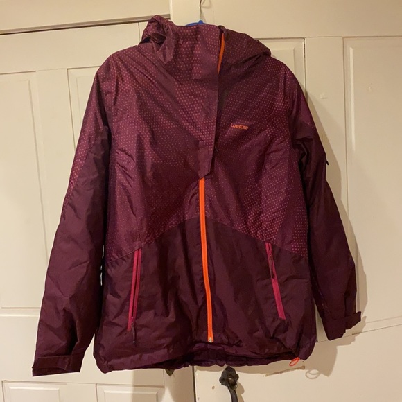 Ski jacket, used only once. In great condition and very good material - Picture 1 of 7